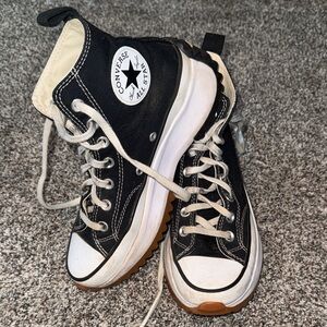 Converse Black and White Run Star Hike